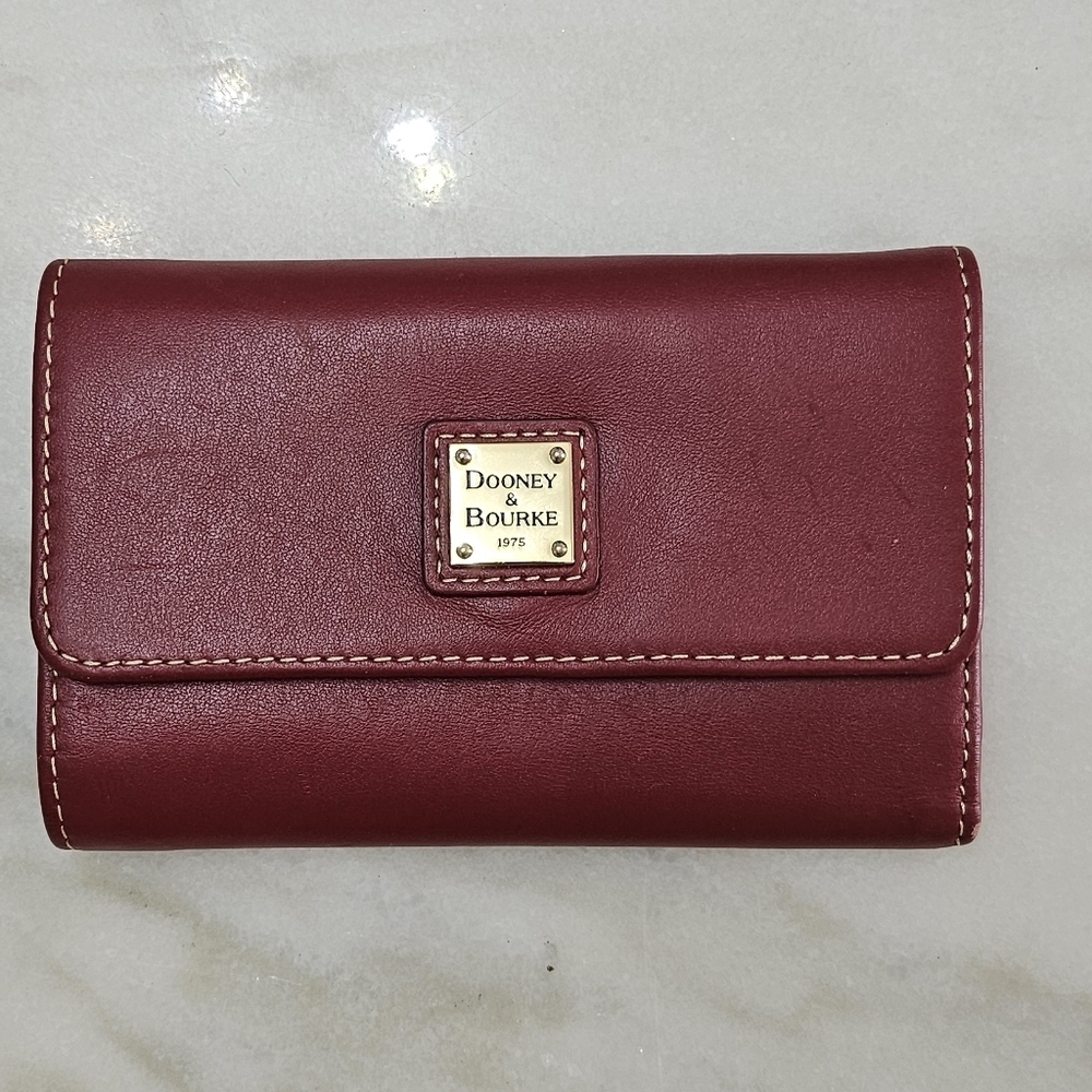Dooney & Bourke small wallet